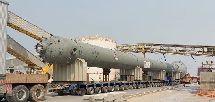 راکتور سنتز وارد شد؛ یک گام بلند به سوی آینده تولید در پتروشیمی هنگام